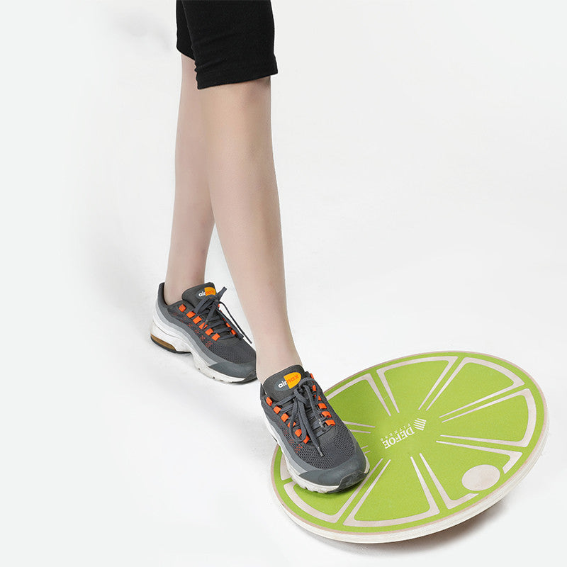 Sturdy wood balance board. Balance trainer 